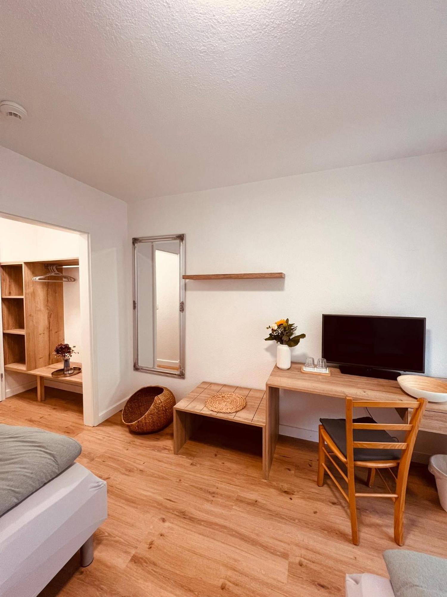 Business Hotel Riverside Duggingen Екстериор снимка