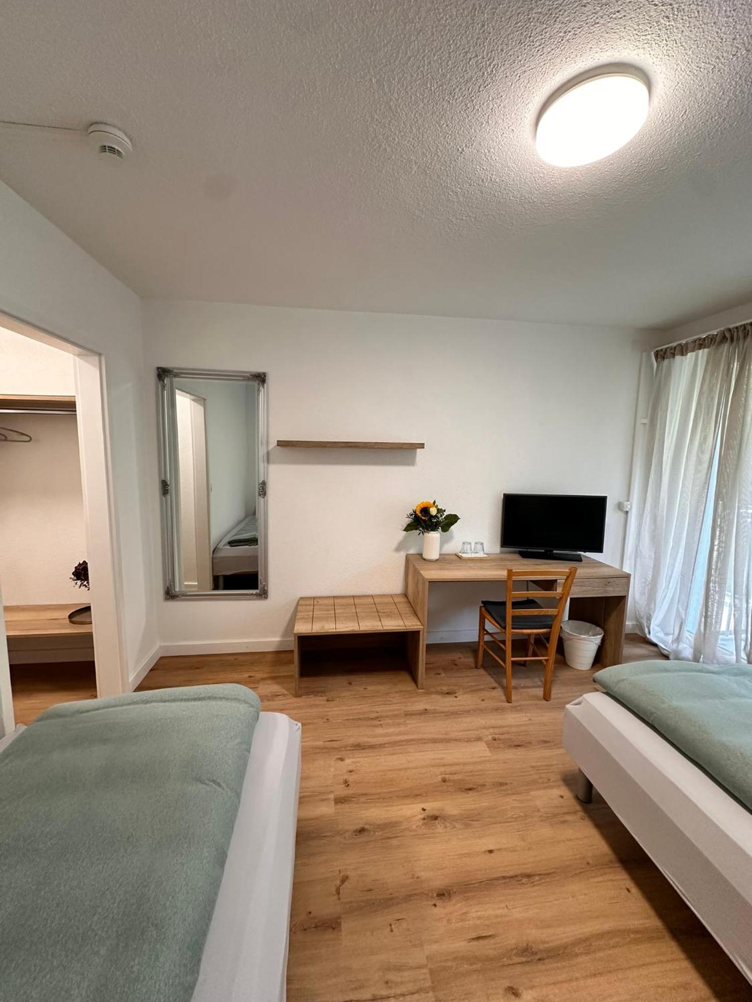 Business Hotel Riverside Duggingen Екстериор снимка