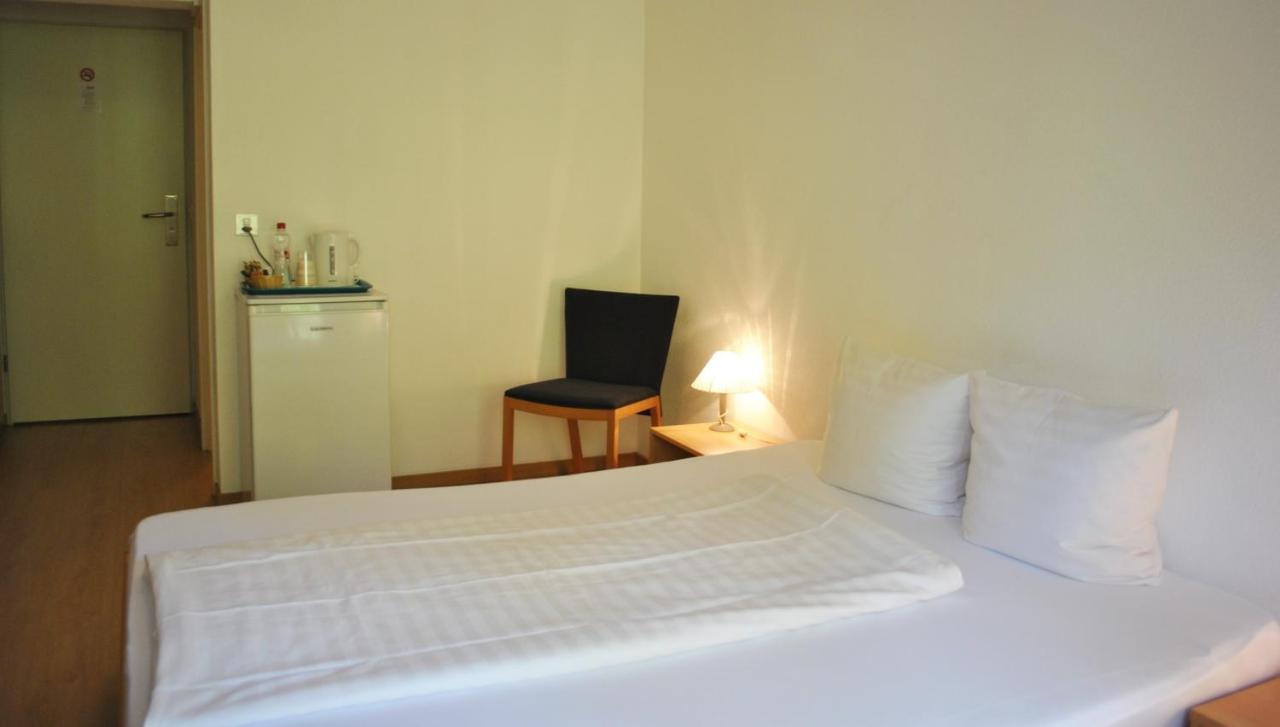 Business Hotel Riverside Duggingen Екстериор снимка